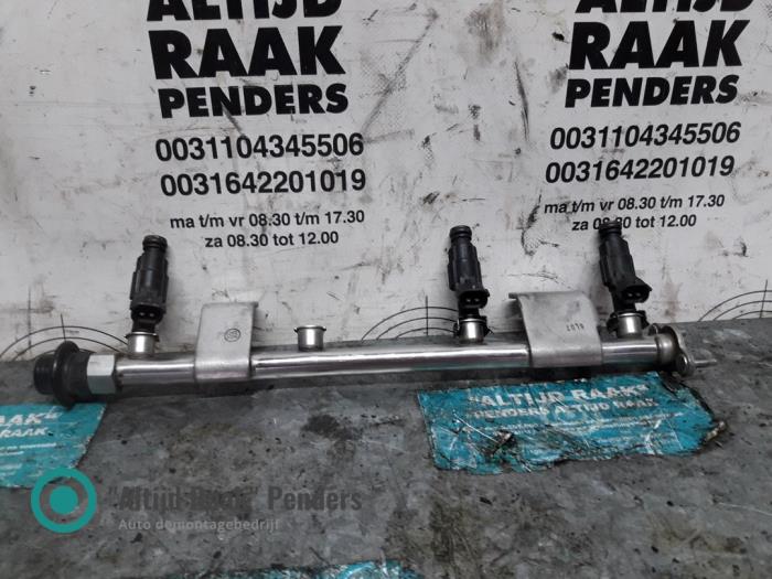 Usagé Système d'injection Kia Carens III (FG) 2.0i CVVT 16V Prix sur demande proposé par "Altijd Raak" Penders