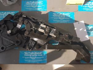 Gebrauchte Scharnier Heckklappe Mitsubishi Colt CZC Preis auf Anfrage angeboten von "Altijd Raak" Penders