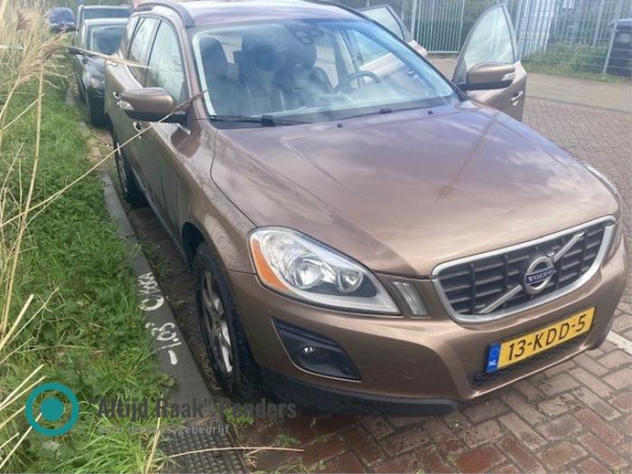 Używane Panel przedni Volvo XC60 I (DZ) 2.4 D3 20V Cena na żądanie oferowane przez "Altijd Raak" Penders