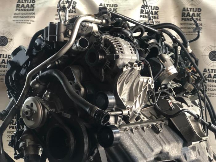 Engine from a BMW 3 serie (F30) M3 3.0 24V TwinPower Turbo 2015