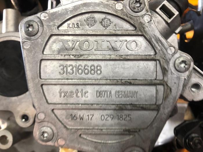 Vakuumpumpe (Diesel) van een Volvo V60 I (FW/GW) 2.0 D2 16V 2016