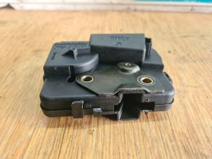 Used Tailgate lock mechanism BMW 5 serie Touring (E61) Price on request offered by "Altijd Raak" Penders