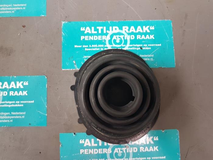 Gearbox rubber from a Mercedes-Benz SLK (R170) 3.2 32 AMG K V6 18V
