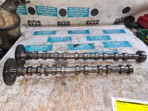 Used Camshaft kit Volvo V50 (MW) 2.4 D5 20V Price on request offered by "Altijd Raak" Penders