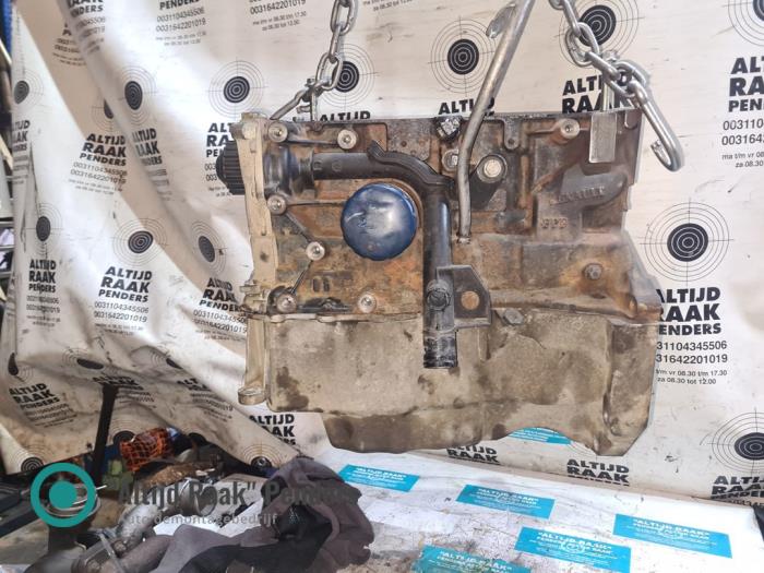 Used Engine Dacia Duster (HS) 1.6 16V 4x4 Price on request offered by "Altijd Raak" Penders