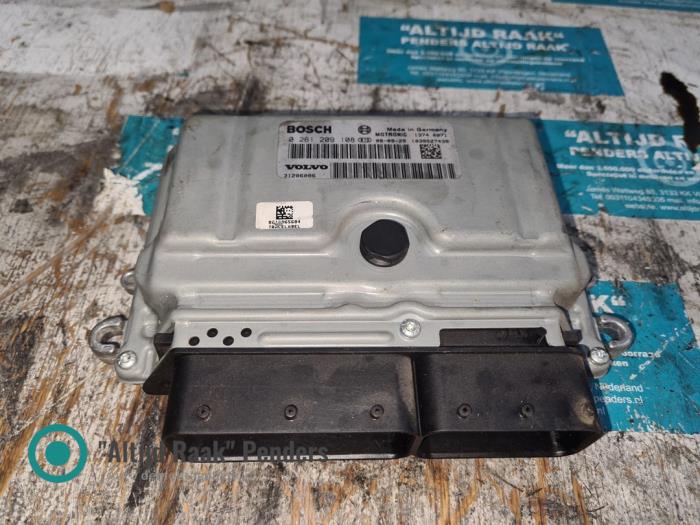 Used Engine management computer Volvo V70 (BW) 2.5 T 20V Price on request offered by "Altijd Raak" Penders