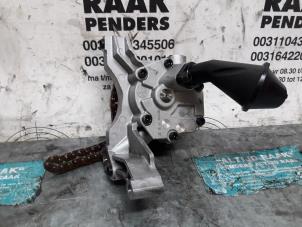 Used Oil pump Volkswagen Golf V (1K1) 1.4 TSI 140 16V Price on request offered by "Altijd Raak" Penders