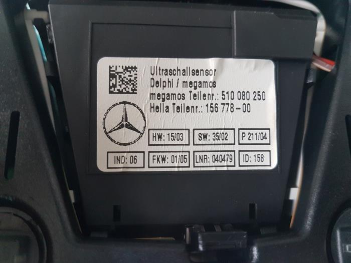 Eclairage intérieur arrière d'un Mercedes-Benz E Combi (S211) 3.0 E-320 CDI V6 24V 2005
