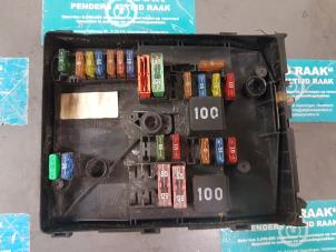 Used Fuse box Volkswagen Caddy III (2KA,2KH,2CA,2CH) 2.0 SDI Price on request offered by "Altijd Raak" Penders
