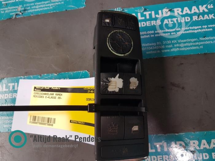 Usados Interruptor combinado de ventanillas Mercedes E (W212) E-220 CDI 16V BlueEfficiency,BlueTEC Precio de solicitud ofrecido por "Altijd Raak" Penders