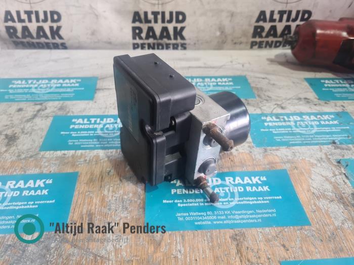 Używane Sterownik ABS Suzuki Swift (ZA/ZC/ZD1/2/3/9) 1.3 VVT 16V Cena na żądanie oferowane przez "Altijd Raak" Penders