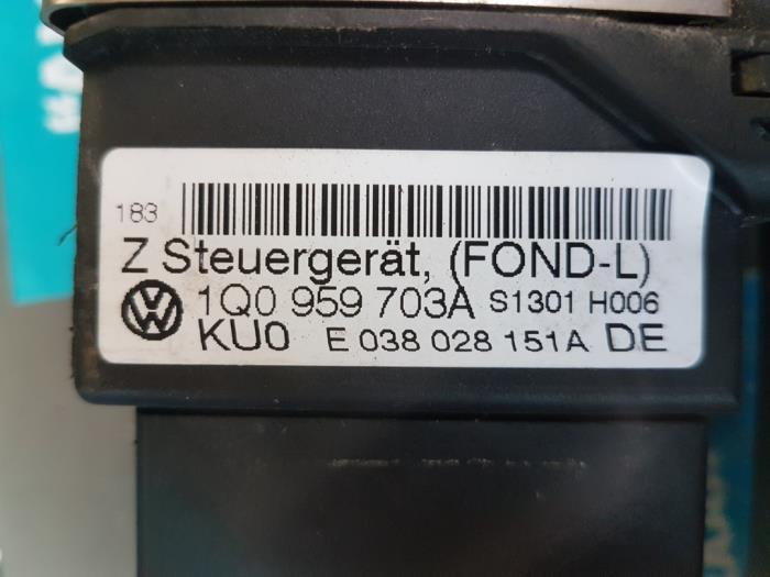 Fenstermotor 2-türig hinten van een Volkswagen Eos (1F7/F8) 2.0 TDI 16V