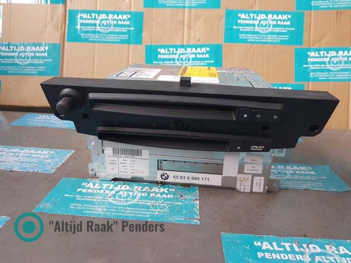 Używane Odtwarzacz DVD BMW 6 serie (E63) M6 5.0 V10 40V Cena na żądanie oferowane przez "Altijd Raak" Penders