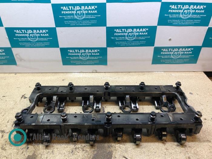 Usagé Axe culbuteur Peugeot Boxer (U9) 2.2 HDi 130 Euro 5 Prix sur demande proposé par "Altijd Raak" Penders