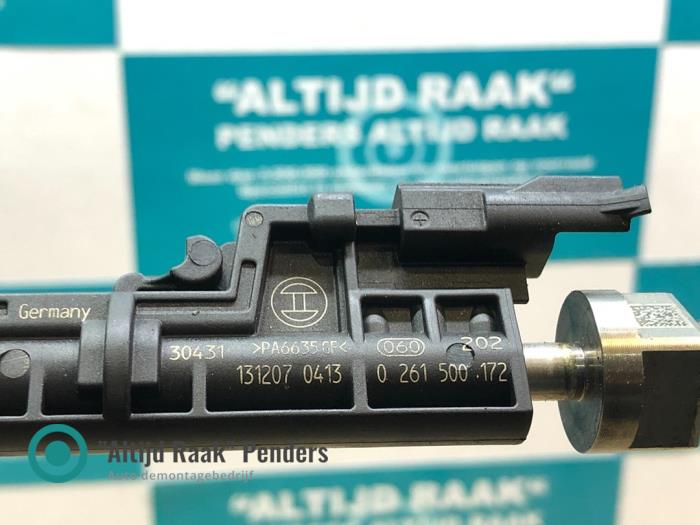 Injector (petrol injection) BMW 1 serie M135i xDrive 3.0 24V