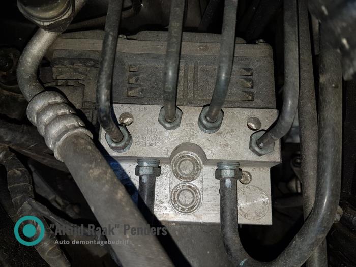 Begagnade ABS-pump BMW X6 (E71/72) M50d 3.0 24V Pris på förfrågan erbjuds av "Altijd Raak" Penders