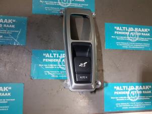 Usados Interruptor de freno de mano BMW X6 (E71/72) M50d 3.0 24V Precio de solicitud ofrecido por "Altijd Raak" Penders
