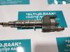 Injector (petrol injection) from a BMW 3 serie (E90) 328i xDrive 24V
