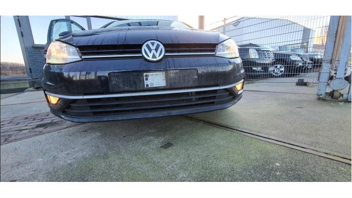 Pare-chocs feu antibrouillard d'un Volkswagen Golf VII (AUA) 1.0 TSI 12V BlueMotion 2019