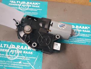 Used Sunroof motor Volvo V60 I (FW/GW) 2.0 D3 20V Price on request offered by "Altijd Raak" Penders