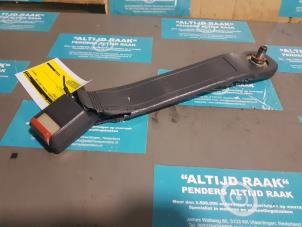Used Front seatbelt buckle, left Toyota Starlet (EP7/NP7) 1.3 S,DX,XL,DL 12V Price on request offered by "Altijd Raak" Penders