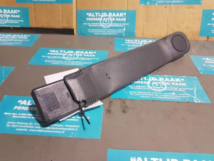 Front seatbelt buckle, left from a Toyota Starlet (EP7/NP7) 1.3 S,DX,XL,DL 12V