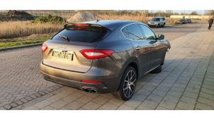 Gebrauchte Tür 4-türig rechts vorne Maserati Levante 3.0 S Biturbo V6 24V Preis auf Anfrage angeboten von "Altijd Raak" Penders