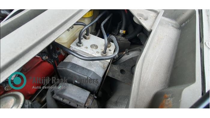Używane Przewód ABS Maserati 4200 GT/Coupé (M138) 4.2 V8 32V Cena na żądanie oferowane przez "Altijd Raak" Penders