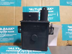 Used Glow plug relay Mercedes Sprinter 5t (906) 518 CDI 24V Price on request offered by "Altijd Raak" Penders