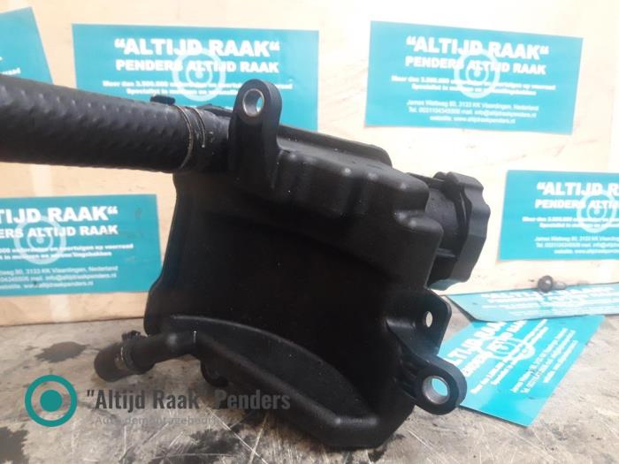 Mercedes W202 Power steering fluid reservoirs stock