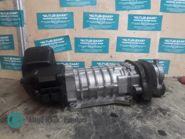 Compressor from a Volkswagen Golf VI (5K1) 1.4 TSI 160 16V 2010