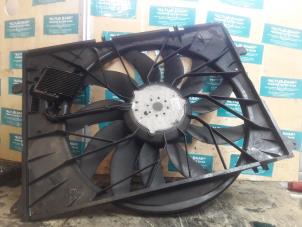 Used Radiator fan Mercedes S (W220) 4.0 S-400 CDI V8 32V Price on request offered by "Altijd Raak" Penders