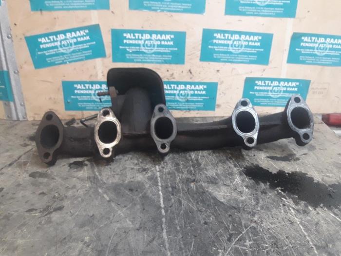 Exhaust manifold from a Volkswagen Crafter 2016