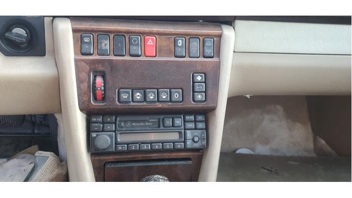 Heater control panel from a Mercedes-Benz E (R124) 3.2 E-320 24V 1993