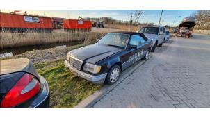 Used Ruitensproeier tank dop Mercedes E (R124) 3.2 E-320 24V Price on request offered by "Altijd Raak" Penders