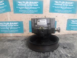 Used Power steering pump MG ZT 2.5 V6 180 Autom. Price on request offered by "Altijd Raak" Penders