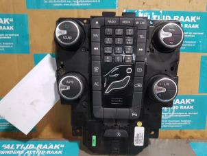 Used Multi-media control unit Volvo V40 (MV) 1.6 T2 GTDi 16V Price on request offered by "Altijd Raak" Penders