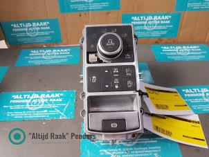 Usados Palanca selectora 4X4 Landrover Vogue Precio de solicitud ofrecido por "Altijd Raak" Penders