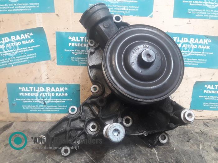 Usagé Pompe à eau Mercedes CLS (C219) 350 3.5 V6 18V Prix sur demande proposé par "Altijd Raak" Penders