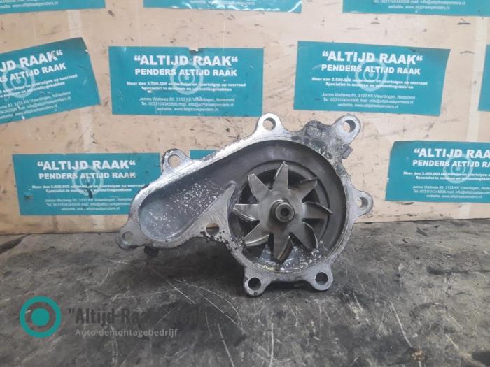 Gebrauchte Wasserpumpe Nissan Navara (D40) 2.5 dCi 16V 4x4 Preis auf Anfrage angeboten von "Altijd Raak" Penders