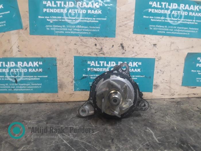 Gebrauchte Wasserpumpe Nissan Navara (D40) 2.5 dCi 16V 4x4 Preis auf Anfrage angeboten von "Altijd Raak" Penders