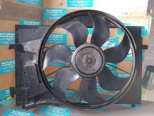 Used Cooling fans Mercedes CLK (R209) 1.8 200 K 16V Price on request offered by "Altijd Raak" Penders