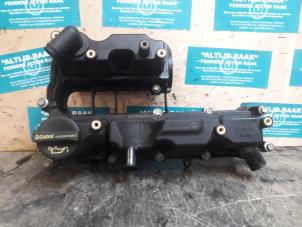 Used Rocker cover Volvo V40 (MV) 1.6 T3 GTDi 16V Price on request offered by "Altijd Raak" Penders