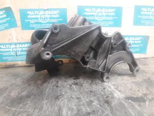 Used Air conditioning bracket Audi Q7 (4LB) 3.0 TDI V6 24V Price on request offered by "Altijd Raak" Penders