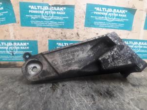 Used Engine mount BMW 3 serie (E90) 320d 16V Corporate Lease Price on request offered by "Altijd Raak" Penders