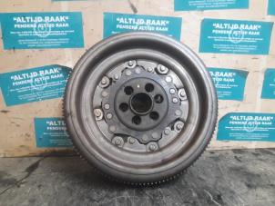 Used Dual mass flywheel Volkswagen Golf V (1K1) 1.4 TSI 140 16V Price on request offered by "Altijd Raak" Penders