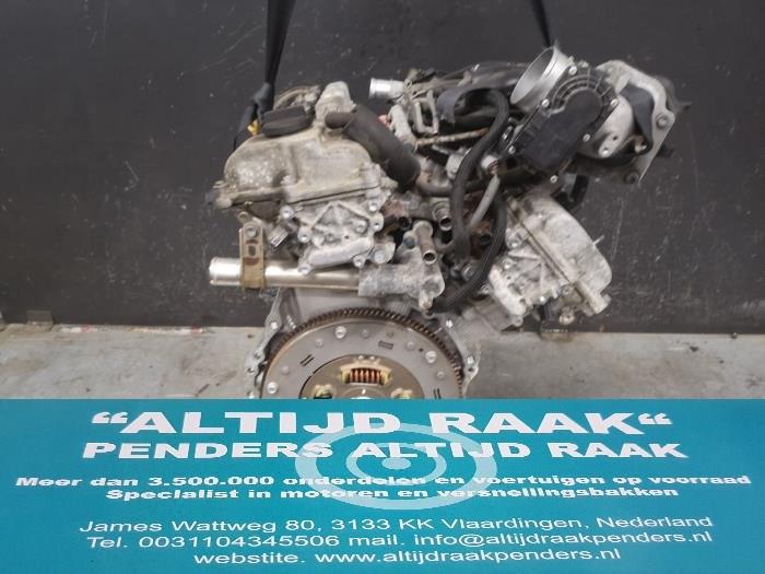 Motor van een Lexus RX (L2) 400h V6 24V VVT-i FWD