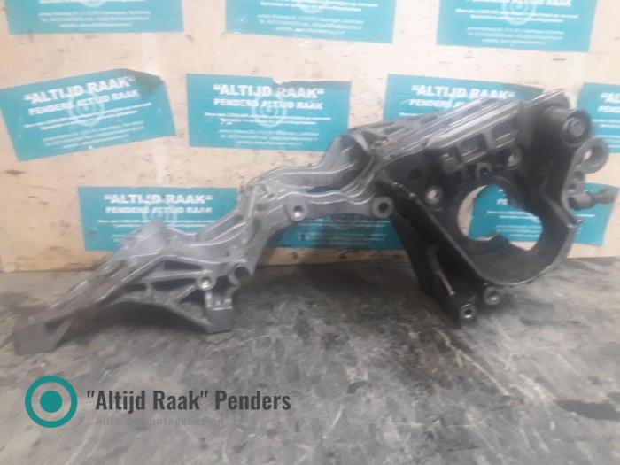 Usagé Support dynamo haut Volkswagen Golf VII (AUA) 2.0 TDI 16V Prix sur demande proposé par "Altijd Raak" Penders