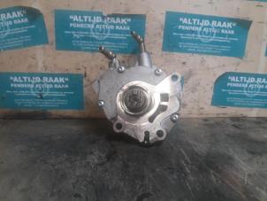 Used Mechanical fuel pump Landrover Range Rover Sport (LS) 3.0 S TDV6 Price on request offered by "Altijd Raak" Penders