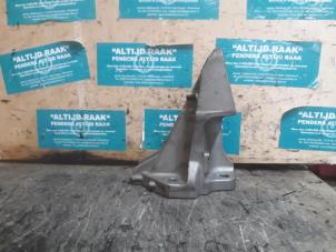 Used Engine mount Landrover Range Rover Sport (LW) 3.0 TDV6 Price on request offered by "Altijd Raak" Penders